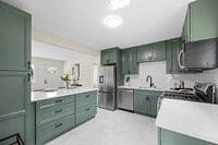 Building Photo - 7944 Lavington Dr