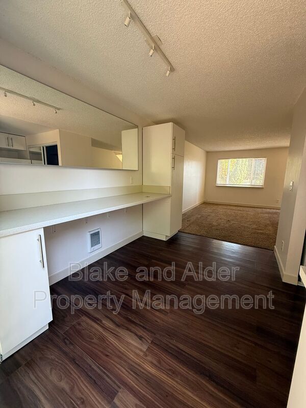 Building Photo - 4105 NE Killingsworth St