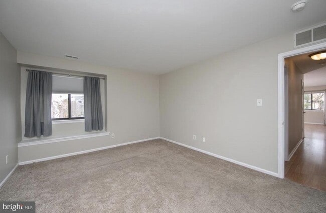 Building Photo - 504 Britton Pl
