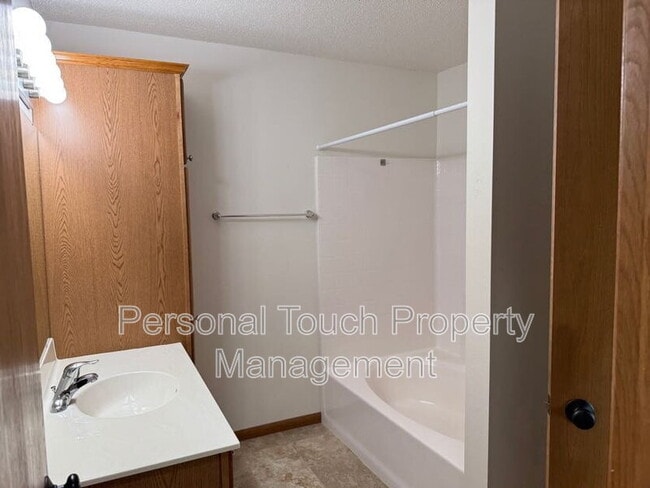 Building Photo - 2580 5th St W