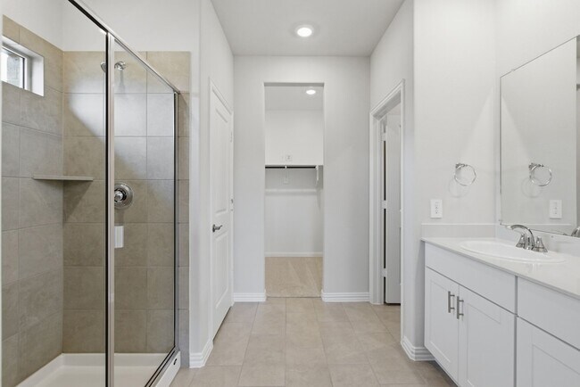 Building Photo - 501 Green Gables Dr