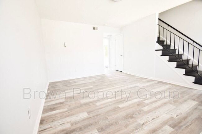 Building Photo - 2105 Grand Prix Dr