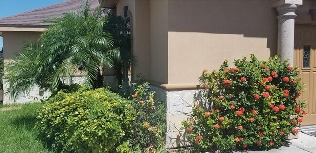 Building Photo - 14 Irongate Dr