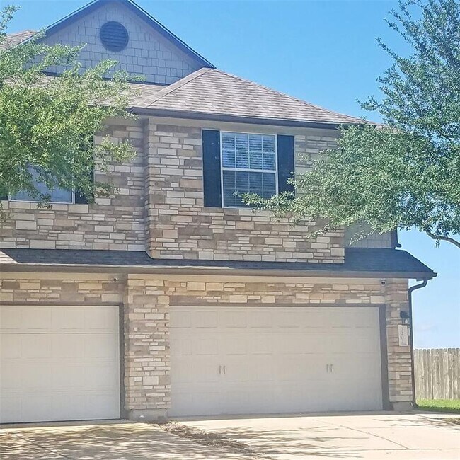 Building Photo - 3202 Pearl Bluff Ln