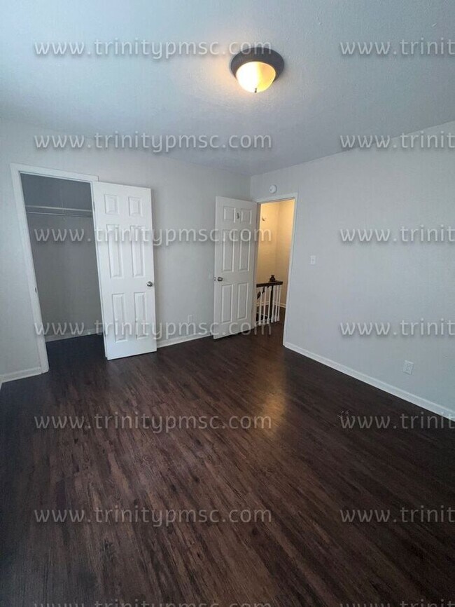 Building Photo - Gorgeous, upgraded and refurbished townhome across from Erskine College!