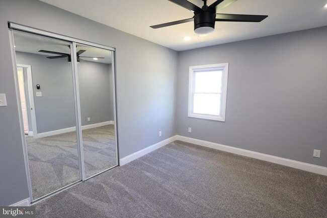 Building Photo - 5110 Kenwood Ave