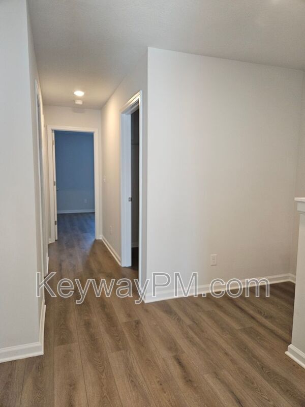 Building Photo - 1301 Newbern Dr