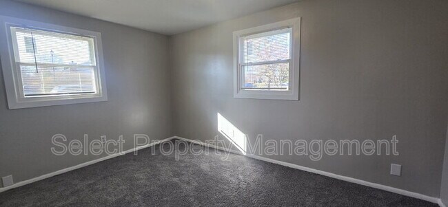 Building Photo - 3914 Maplecrest Rd