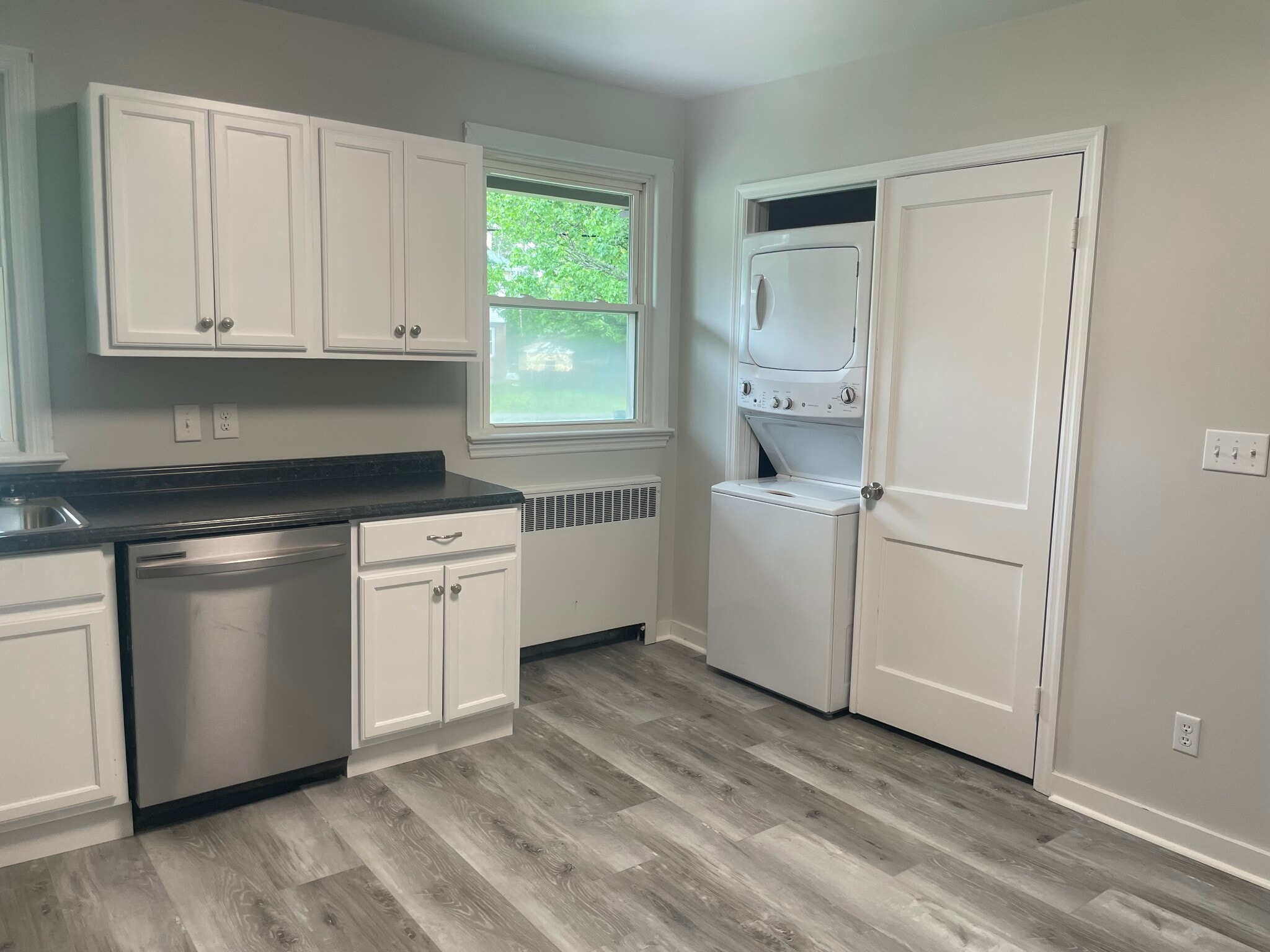 Building Photo - 10334 Adirondack View Hts