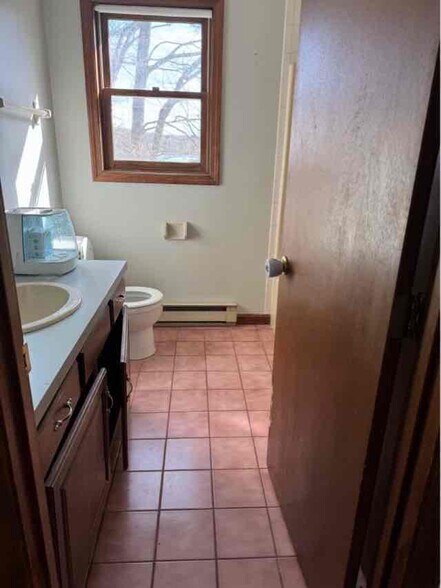 Building Photo - 14 Logan Rd