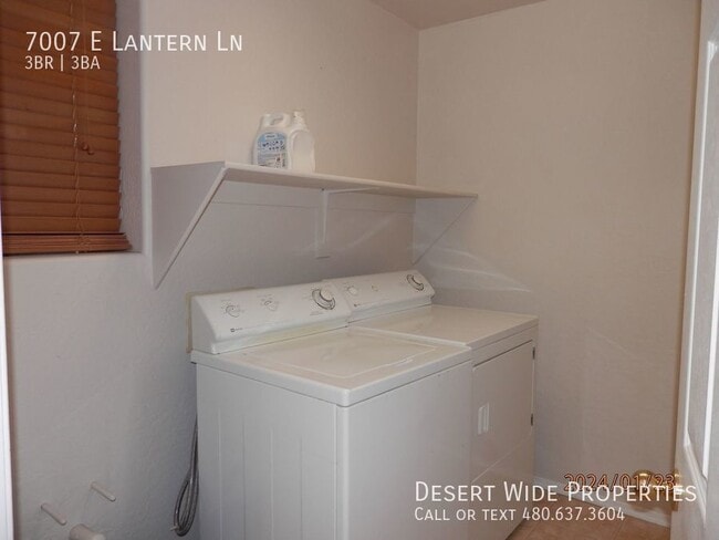 Building Photo - 7007 E Lantern Ln W