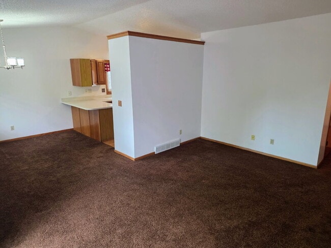 Building Photo - 5310 Brookview Dr
