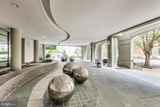 Building Photo - 8045 Newell St