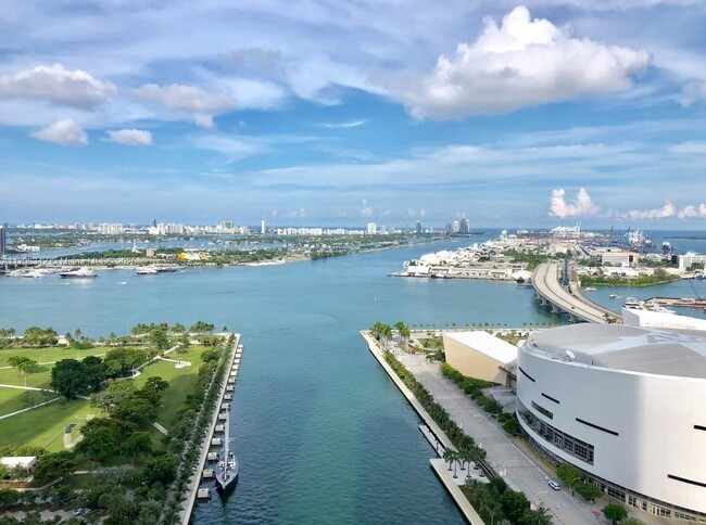 Building Photo - 888 Biscayne Blvd