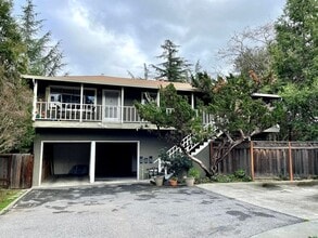 Building Photo - Charming Downtown Los Gatos – Remodeled 1 BR with Private Yard!