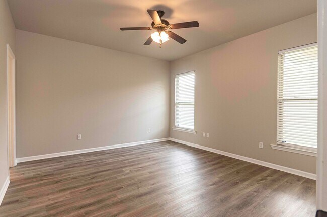 Building Photo - 3 Bedroom 2 bath for rent