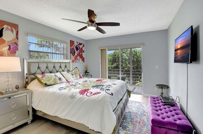 Building Photo - 74 Normandy Ln