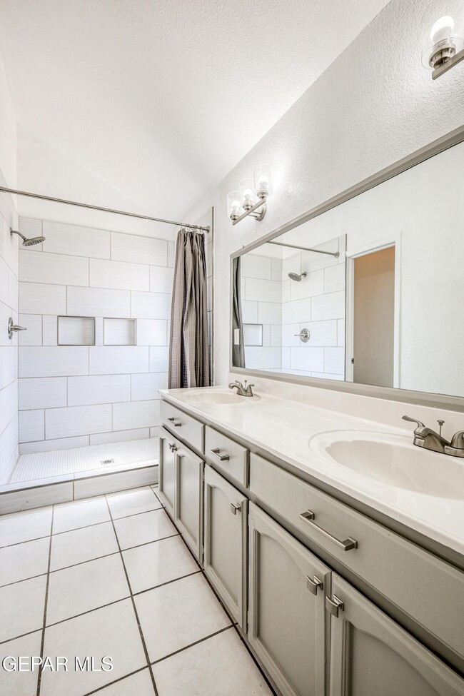 Building Photo - 1229 Diamond Cove Pl