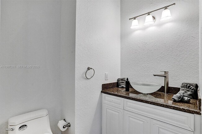 Building Photo - 13751 Pine Meadow Ct