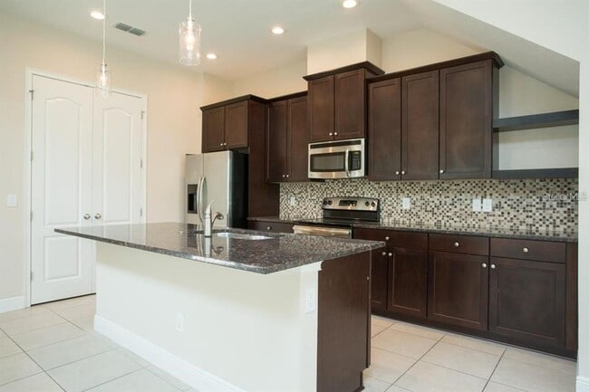 Building Photo - 8543 Pinter St