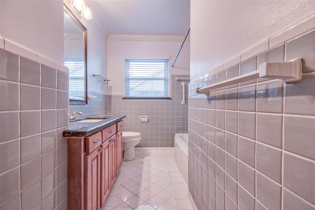 Building Photo - 4710 Willowbend Blvd