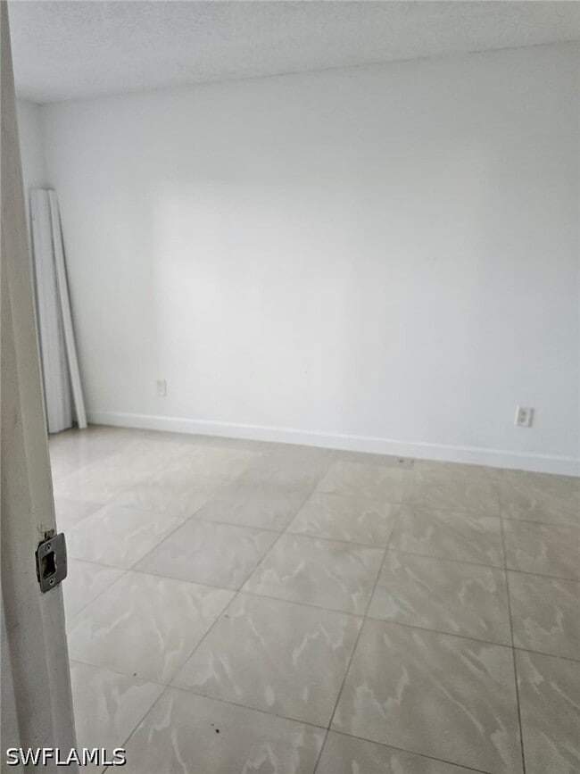 Building Photo - 108 Santa Clara Dr