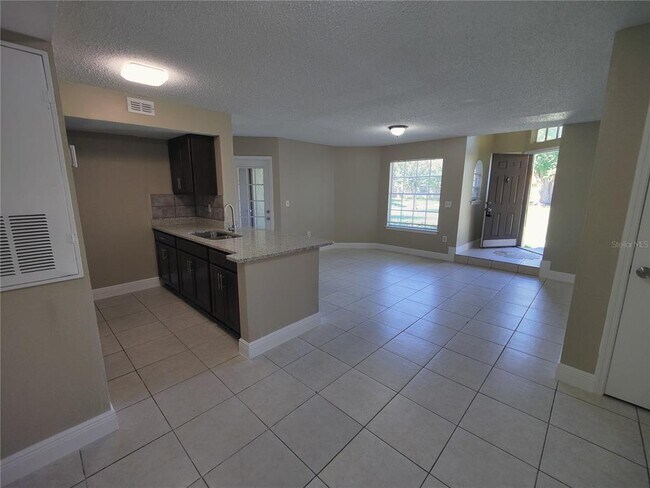 Building Photo - 445 Fountainhead Cir
