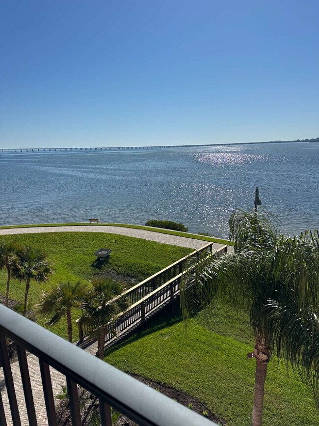 Building Photo - 2755 Via Capri