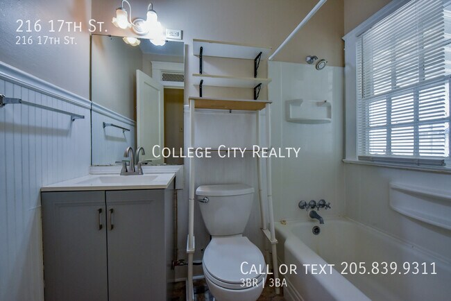 Building Photo - 216 17th St