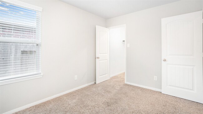Building Photo - 2914 Canadian Goose Ln
