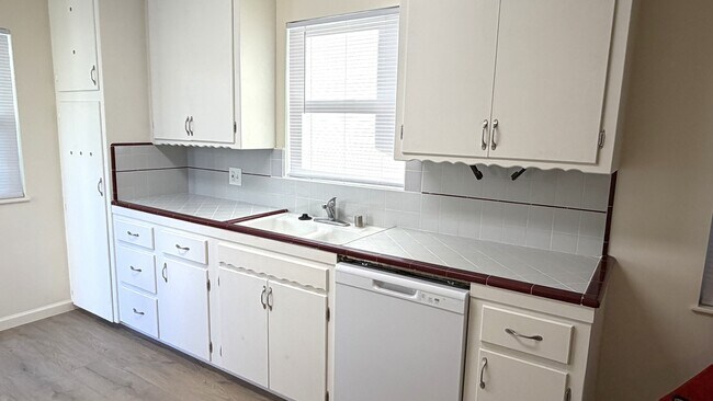 Building Photo - 3590 Cedar Ave