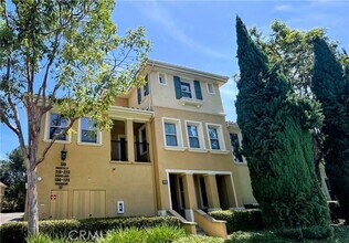 Building Photo - 133 Chantilly
