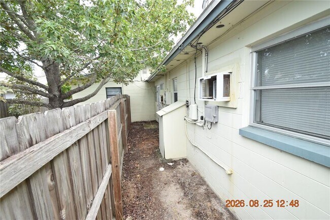 Building Photo - 5124 18th Ave N
