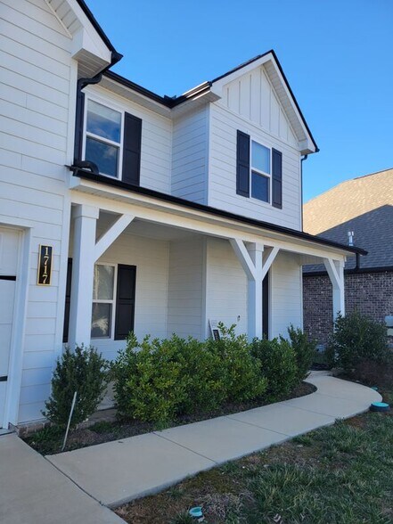 Building Photo - 1717 Buttonwood Lp