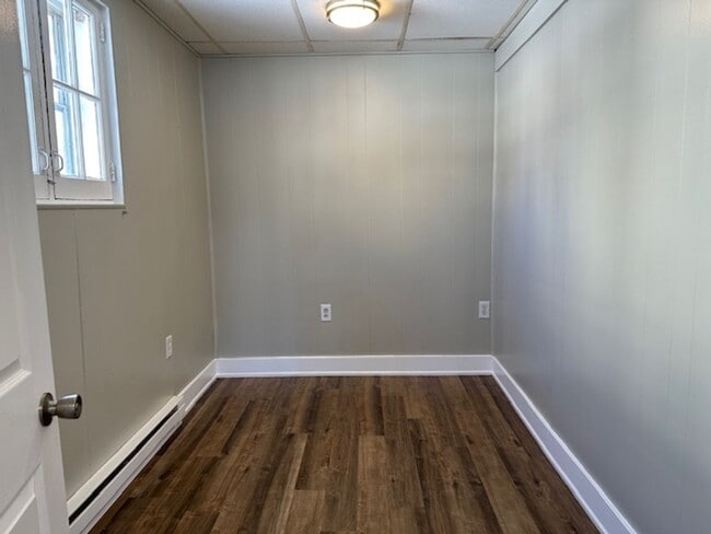 Building Photo - 217 Walnut St