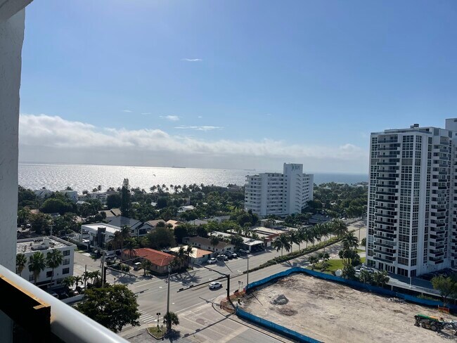 Primary Photo - 3015 N Ocean Blvd