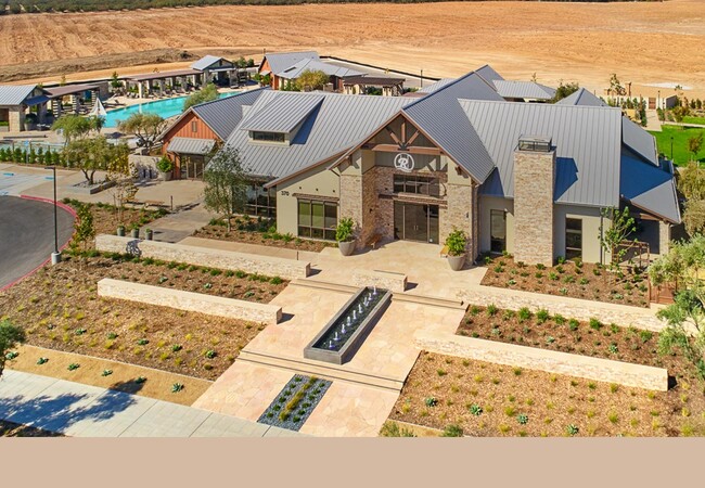 Building Photo - 583 Crescent Ln