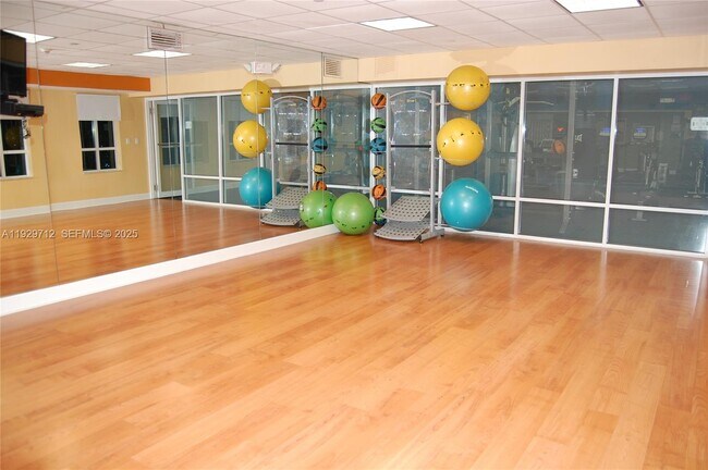 Building Photo - 7350 SW 89th St