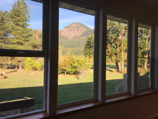 Building Photo - 1005 Chenowuth