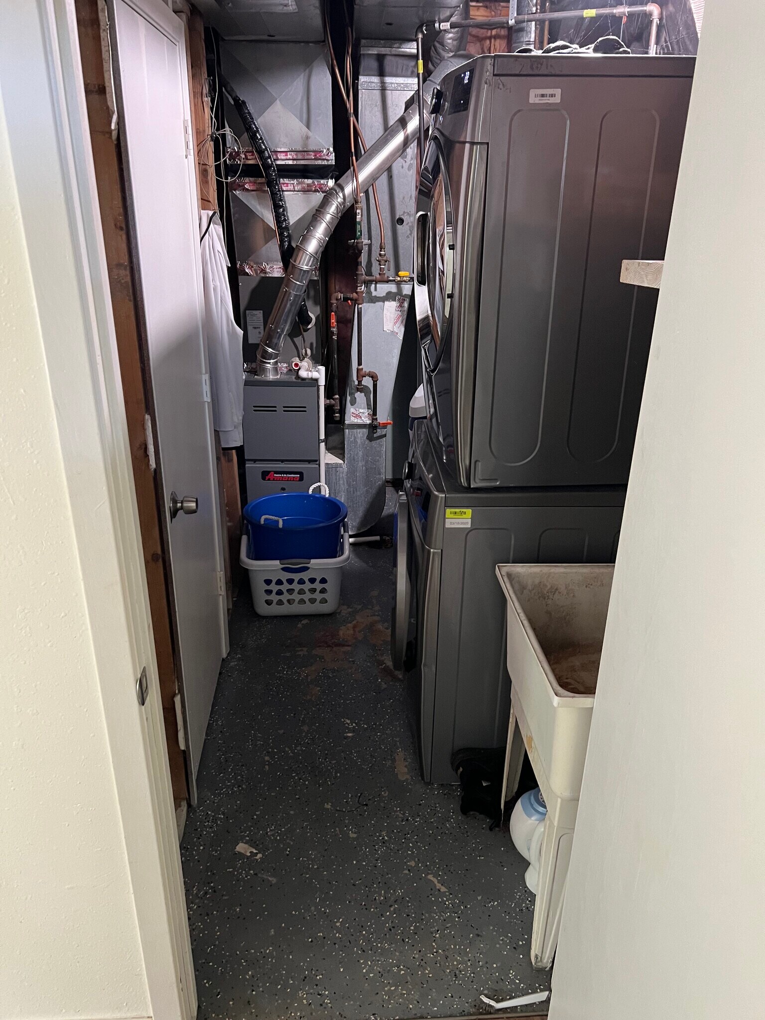 In unit laundry - 6228 Magnolia Ln N
