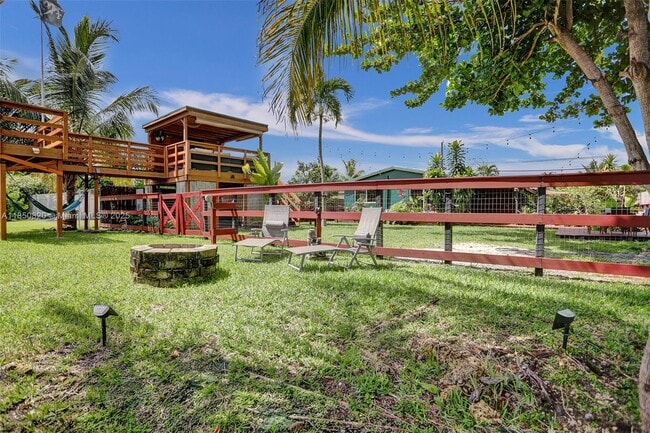 Building Photo - 7245 S Waterway Dr