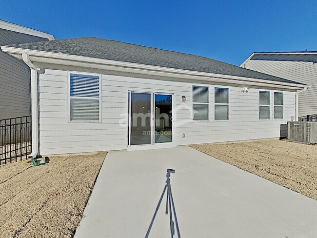 Building Photo - 105 Everett Park Dr