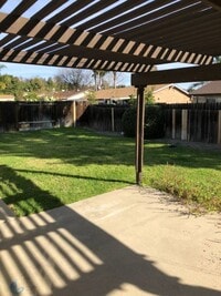 Building Photo - Moorpark 3 Bedroom 2 Full Bathroom close to Moorpark College