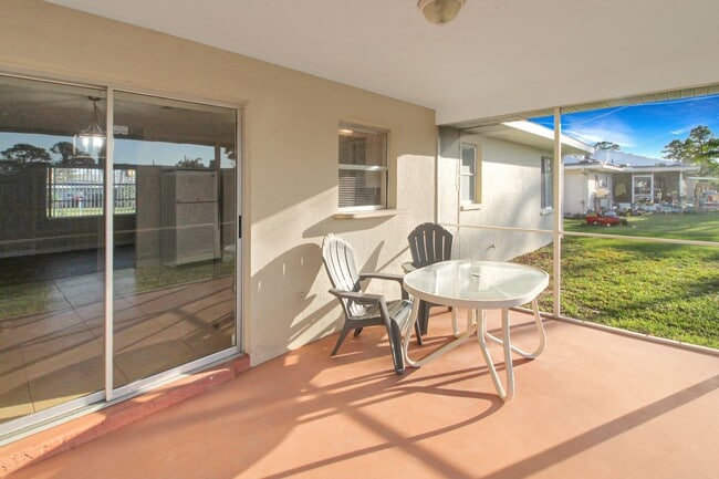 Building Photo - South Venice Annual Home for Rent