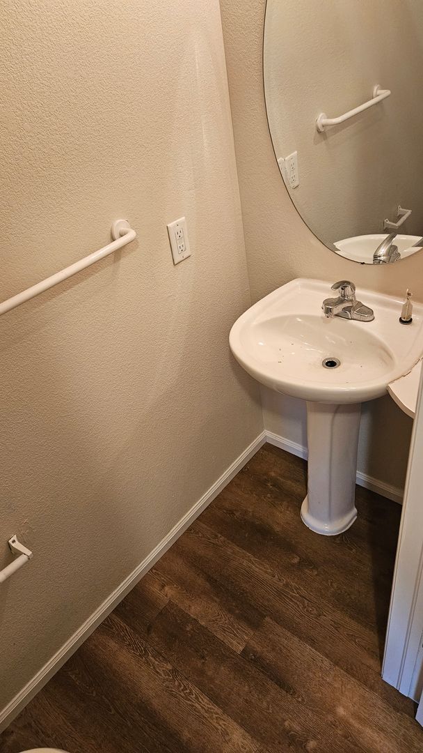 Building Photo - Cute Townhome in Rigdon Farms