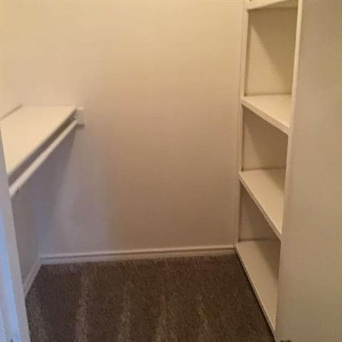 Building Photo - 2622 Meadowview Dr
