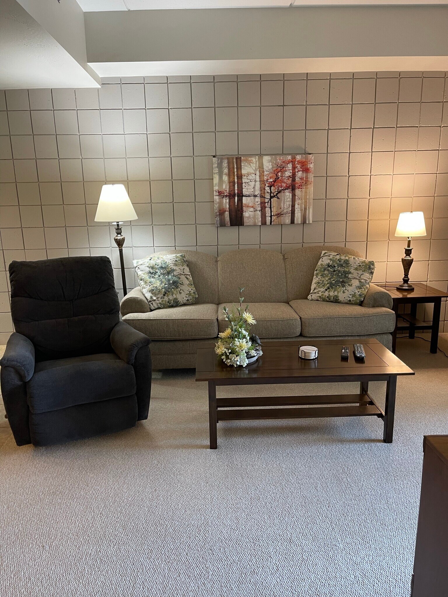 Building Photo - 400 N Richmond St