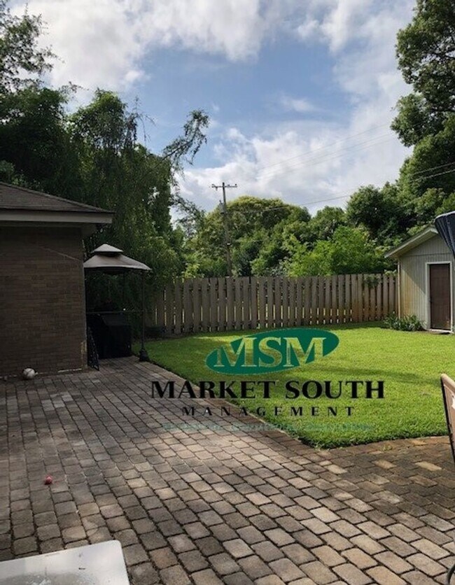 Building Photo - *APPLICATION PENDING!* Midtown