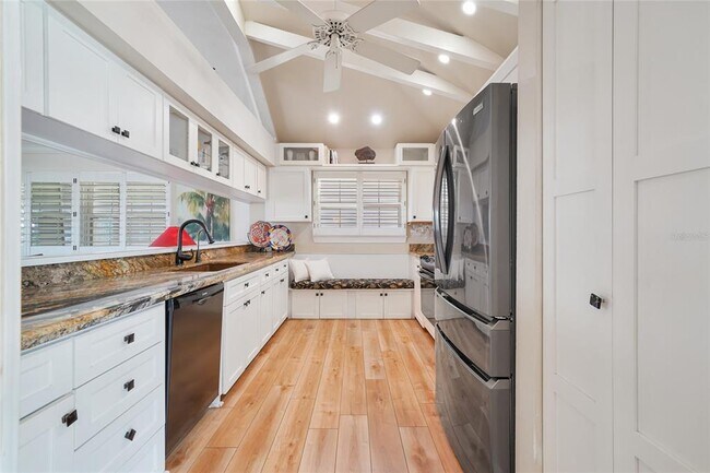 Building Photo - 3335 W Maritana Dr