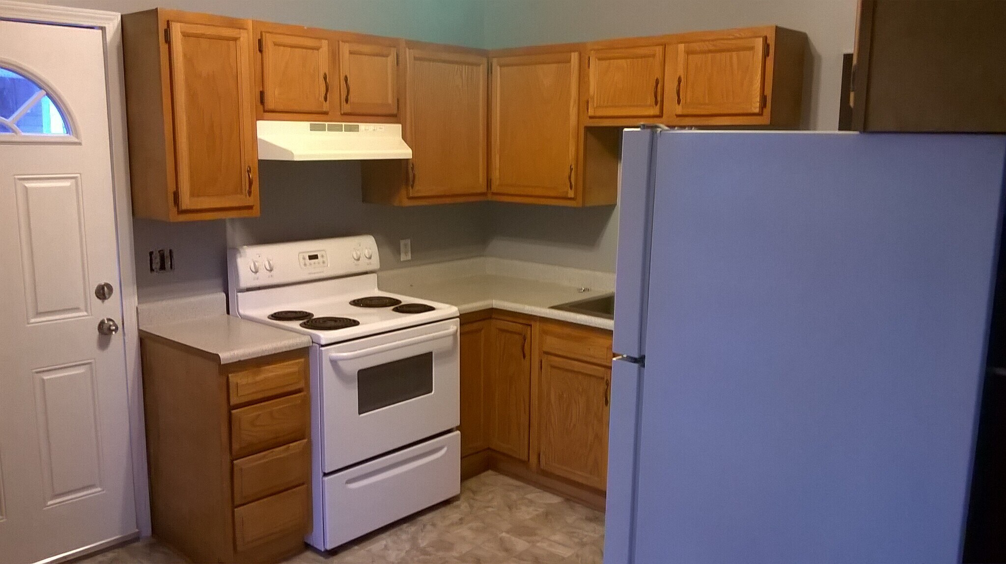 Kitchen - 759 Veto St NW